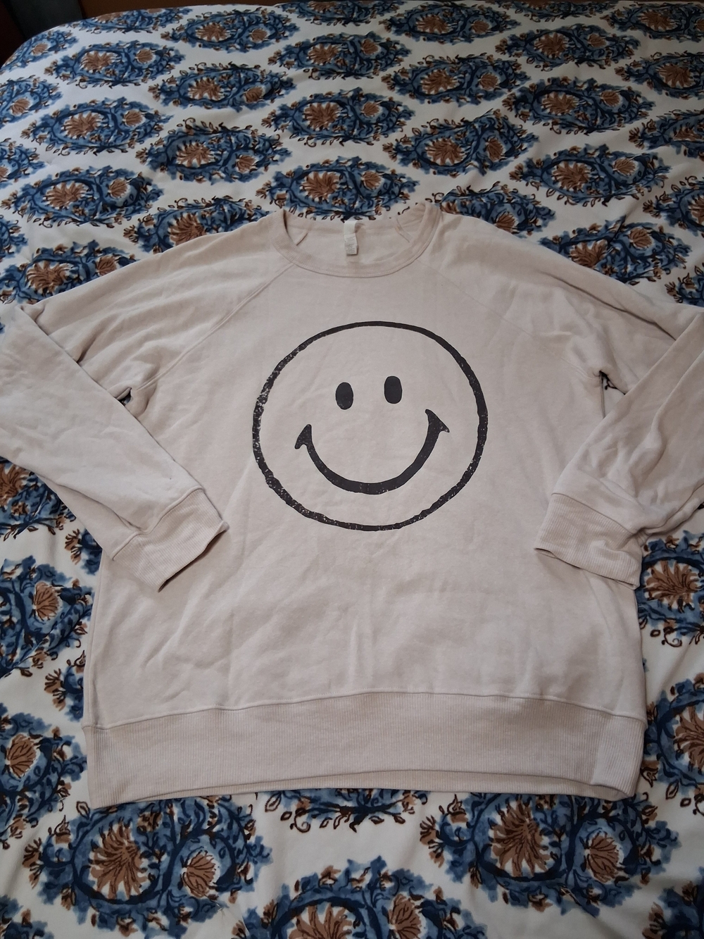 Smiley Graphic Crewneck - Cream